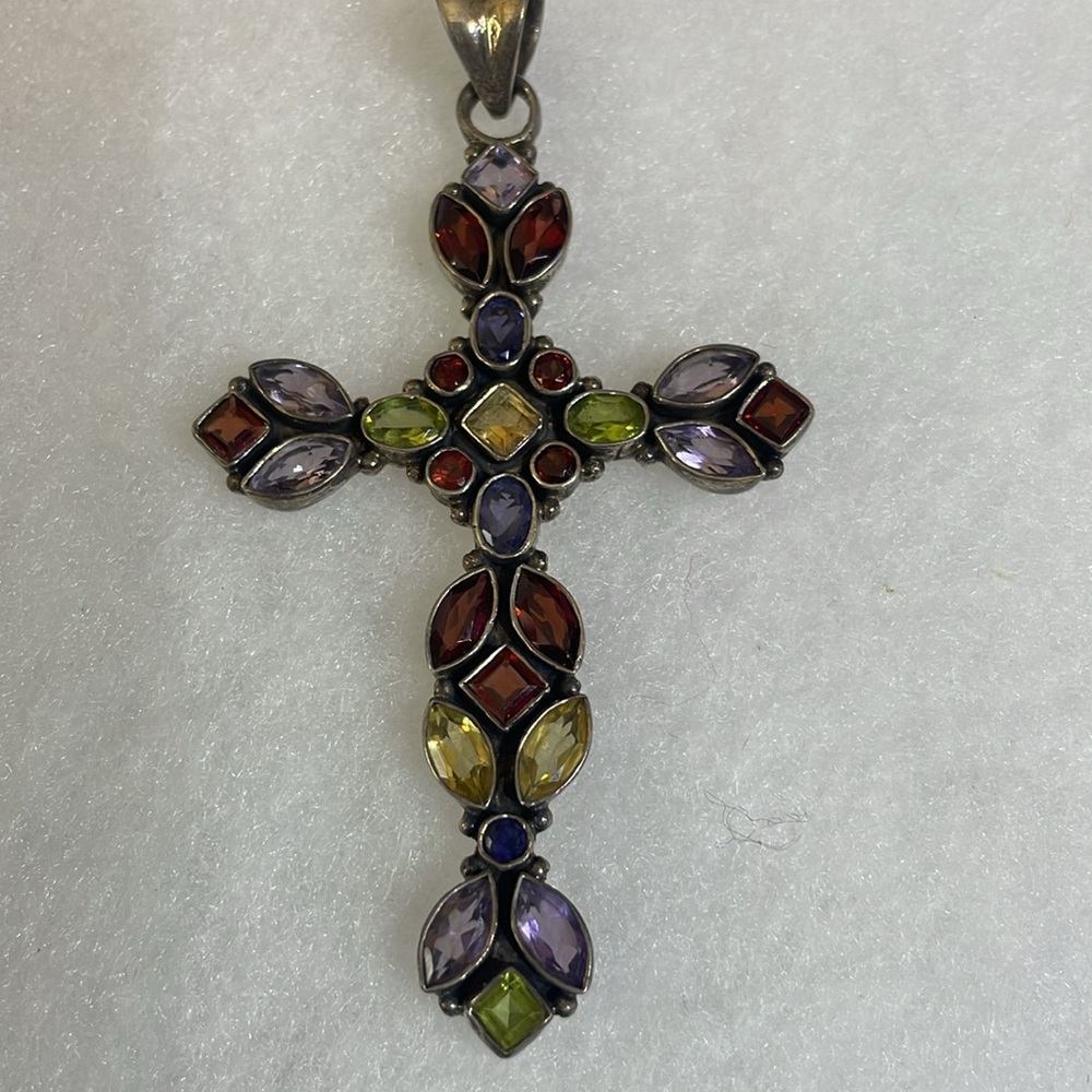 Designer Cross - Picture 2 of 5